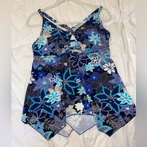 Firpearl flowy cross back tankini top. Black/blue/purple floral. Size 16 NWT